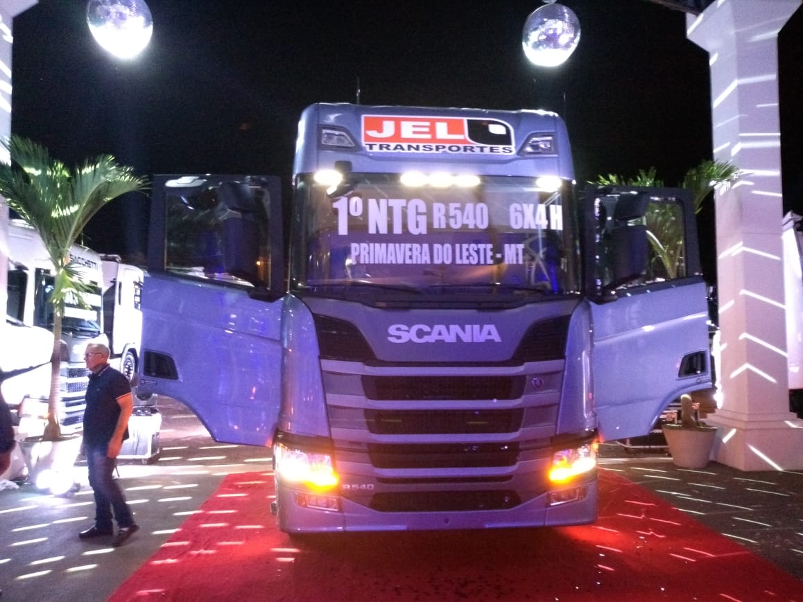 Com ênfase em conectividade e tecnologia nova geração de caminhões é lançada em Rondonópolis