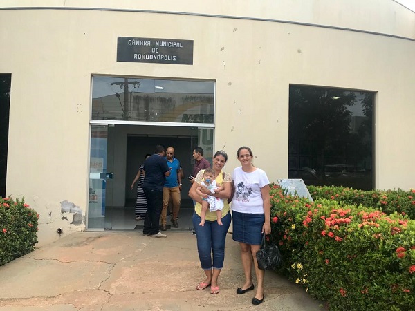 Mães denunciam falta de leite em pó para crianças com alergia ao leite da vaca em Rondonópolis