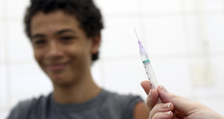 Volta às aulas é oportunidade para reforçar a vacinação contra o HPV
