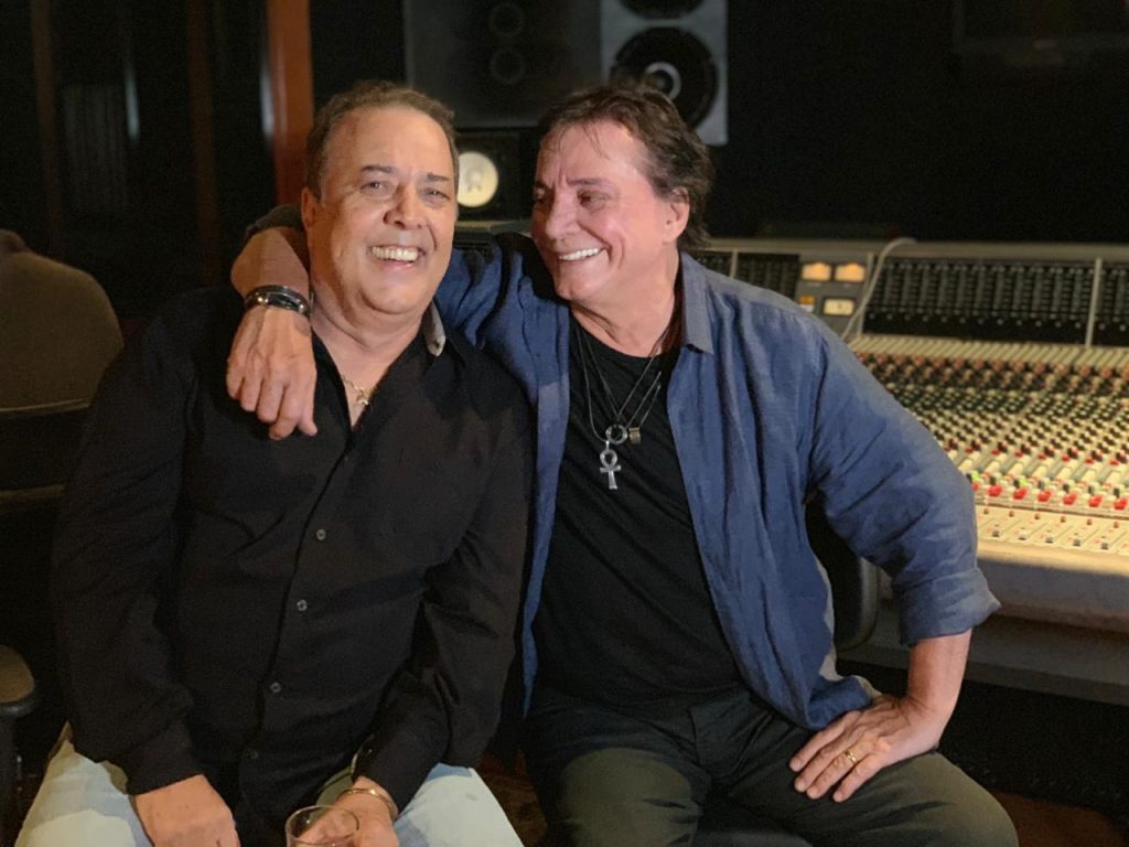 Fábio Jr. e José Augusto fazem brinde em São Paulo