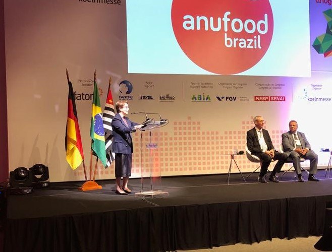 Ministra diz que tentará reabrir o mercado americano à carne bovina brasileira