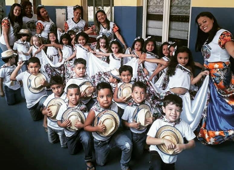 Alunos de creches estaduais comemoram aniversário da capital com apresentações culturais