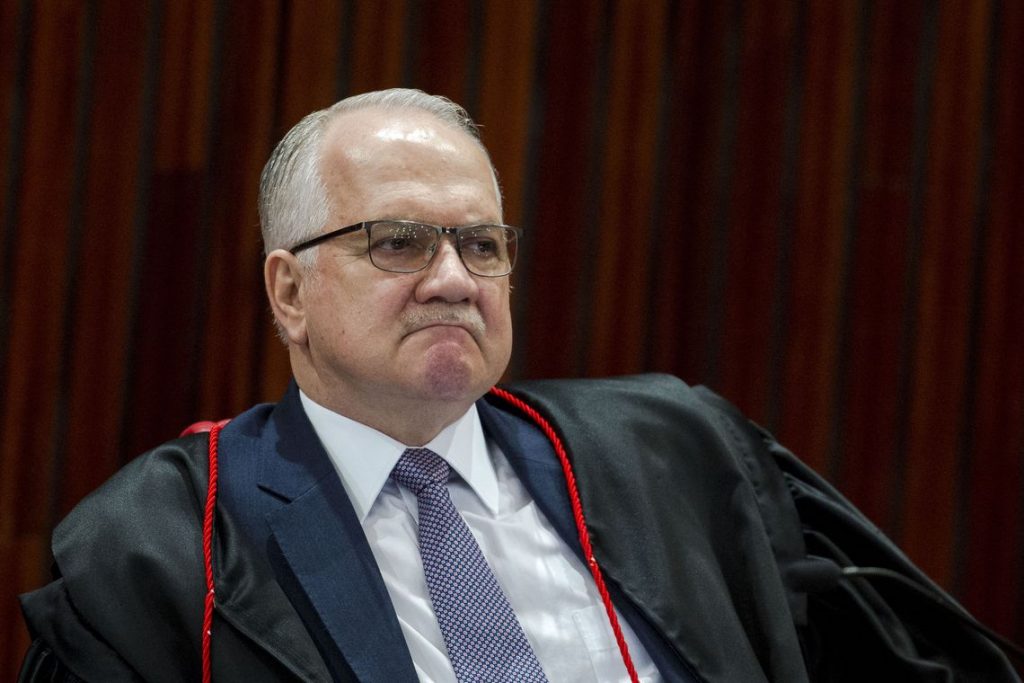 Fachin suspende liminar que autoriza venda de subsidiária da Petrobras