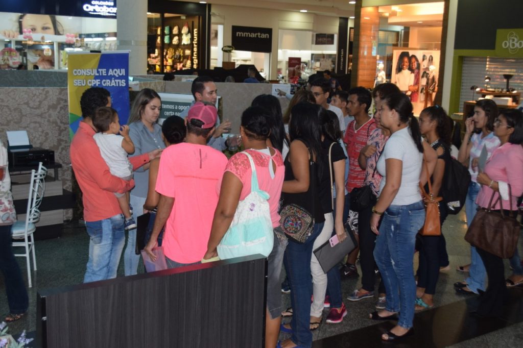 Feira reúne candidatos e oportunidades de emprego em Rondonópolis
