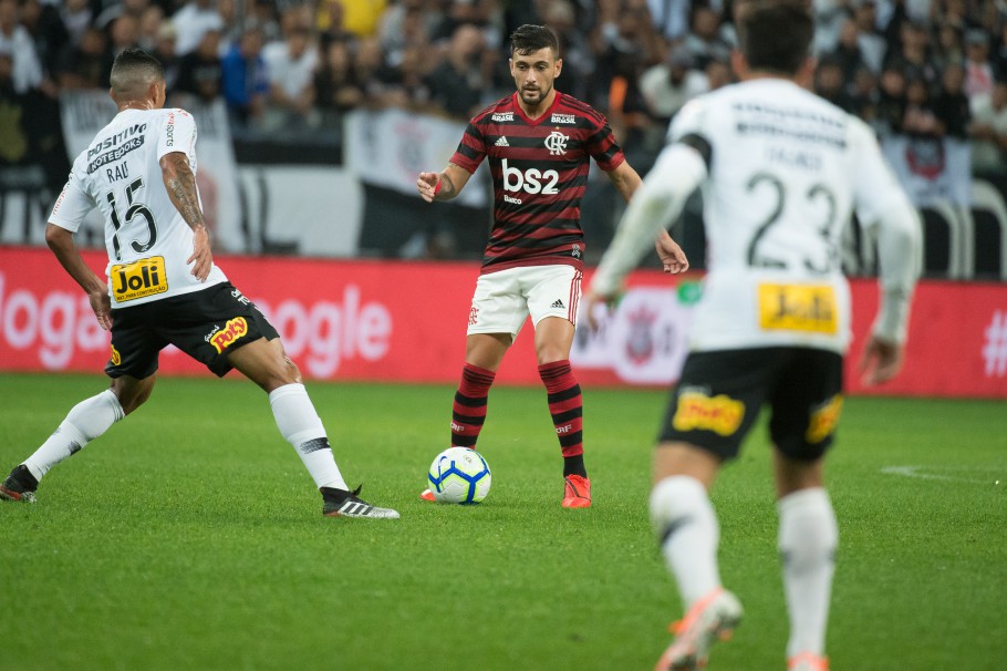 Flamengo vence pelas oitavas da Copa do Brasil; Flu e Cruzeiro empatam