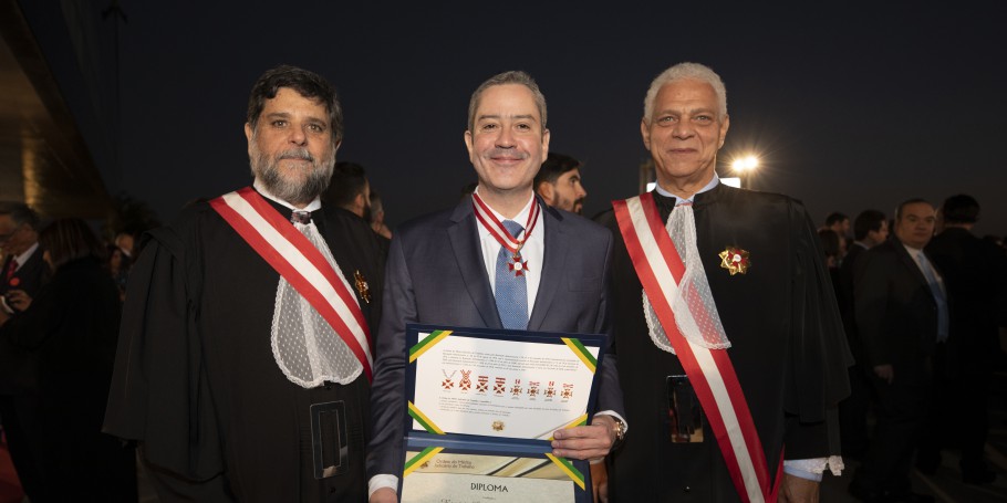 Presidente Rogério Caboclo recebe Comenda da Ordem do Mérito Judiciário do Trabalho
