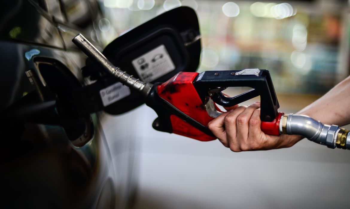 Em Rondonópolis preço médio do diesel é quase 1 real mais caro que a gasolina
