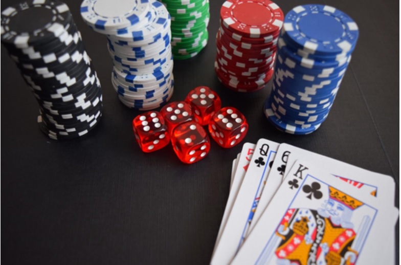 Ganhe dinheiro através do poker online agora mesmo