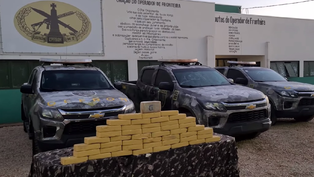 Gefron apreende 47 kg de cocaína e recupera veículo furtado na fronteira com a Bolívia