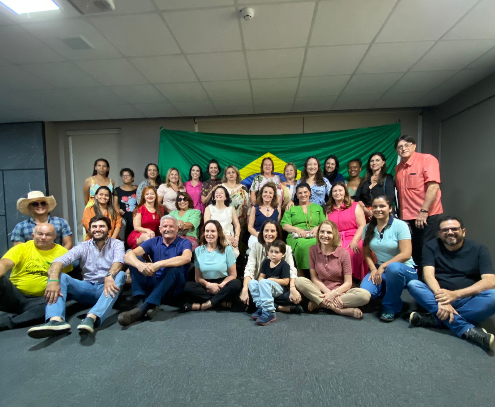 Amália Barros faz reunião com lideranças em Rondonópolis