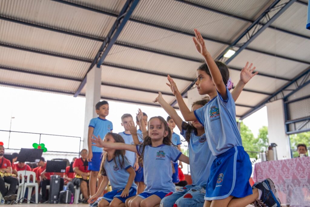 Prefeitura faz a entrega da Escola Albino Saldanha Dantas na Vila ...