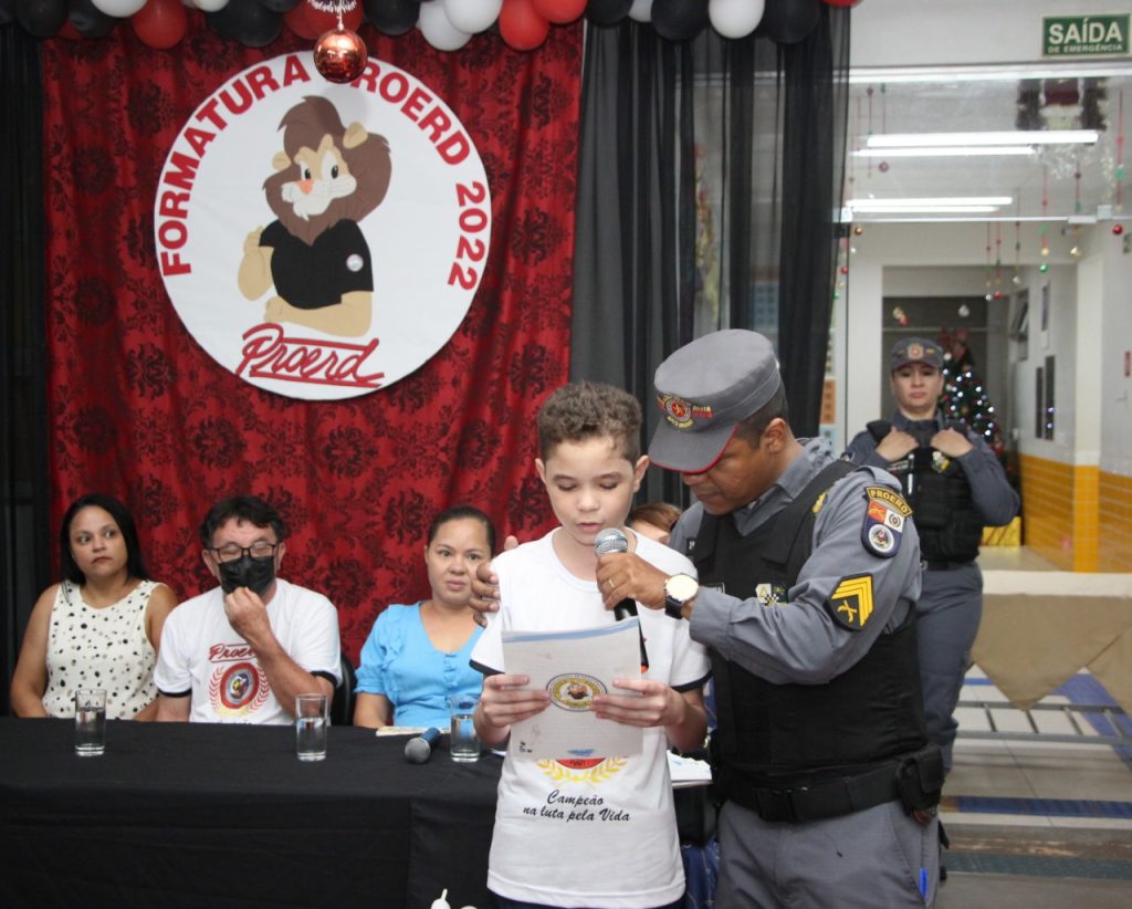 PMES - Formatura do Proerd é realizada em Viana