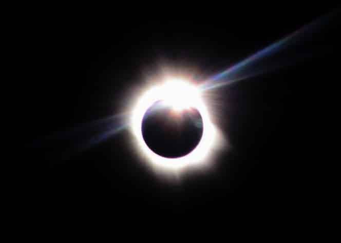 Eclipse solar anular: entenda o que é o anel de fogo deste sábado, 14 de  outubro
