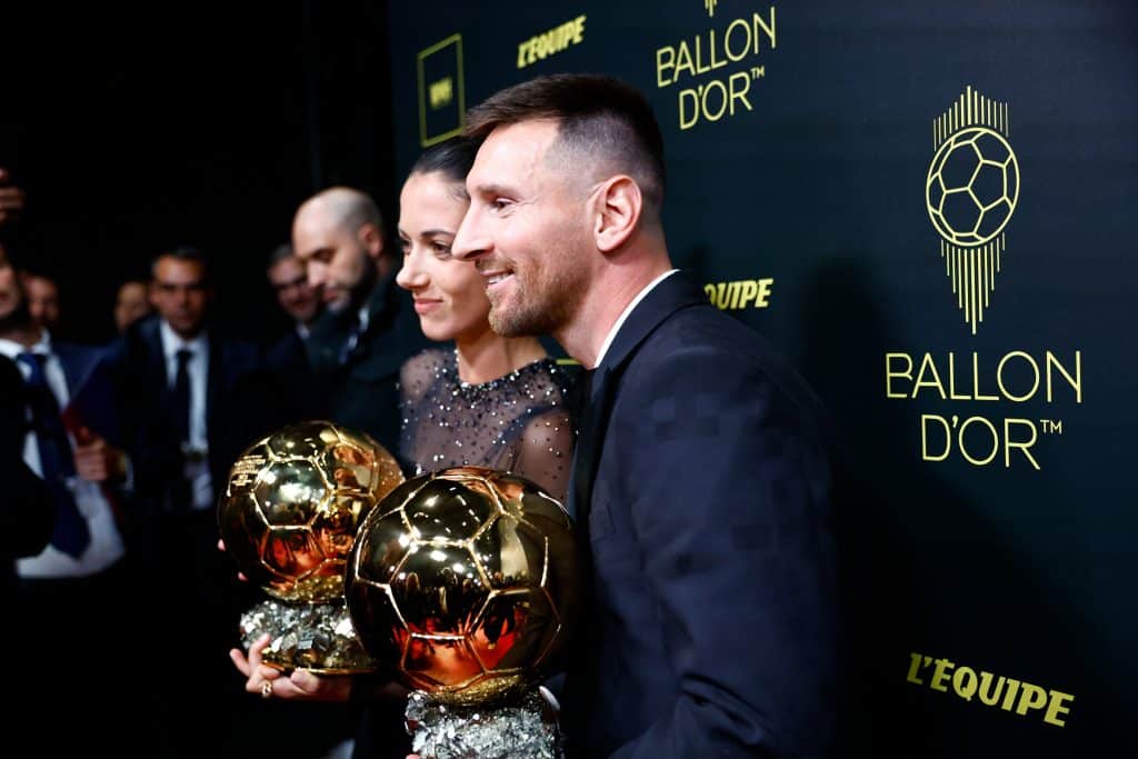 Bola de Ouro 2023: Messi ganha prêmio pela oitava vez, futebol  internacional