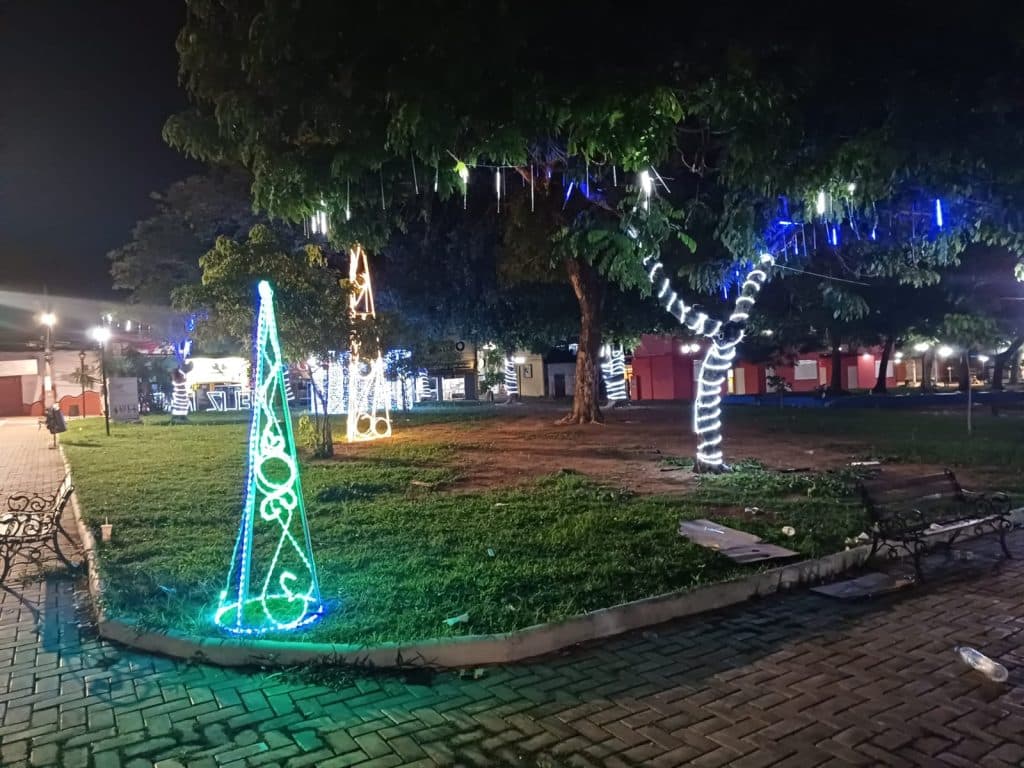 Iluminação e decoração de natal em Rondonópolis