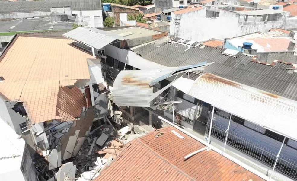Explosão em complexo residencial em Aracaju deixa cinco mortos e vários feridos