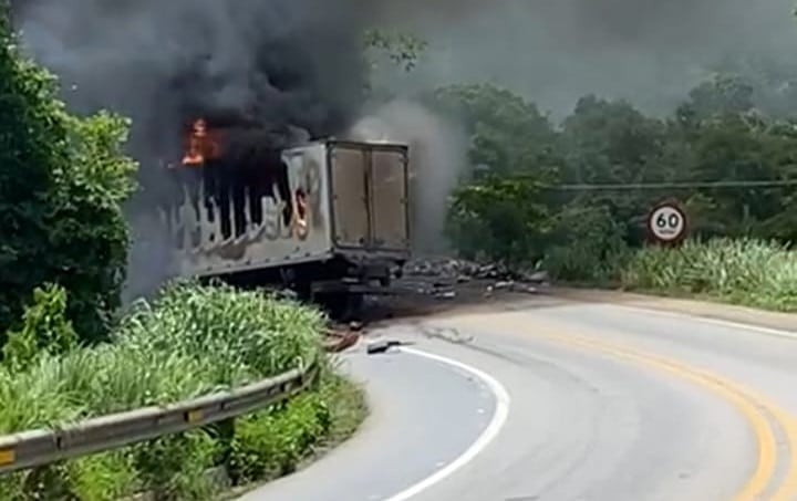 PRF confirma morte de dois motoristas em acidente na Serra do Mangaval