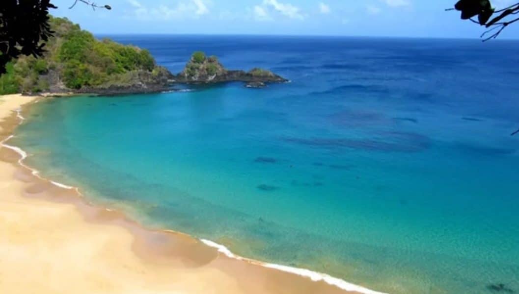 Praia em Fernando de Noronha é eleita a melhor do mundo pela 7ª vez