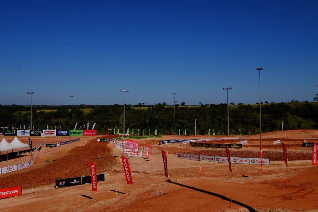 PARQUE NOVO MATO GROSSO Pista De Motocross Foi Constru da Para parque-novo-mato-grosso-pista-de-motocross-foi-constru-da-para