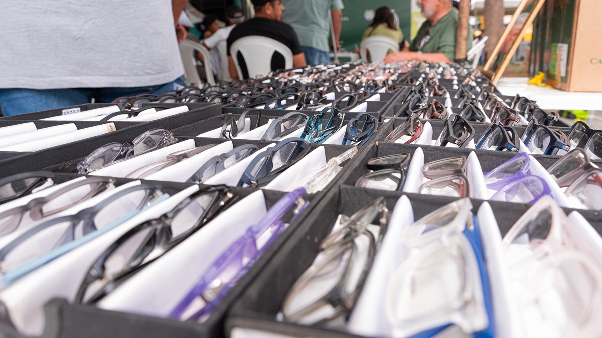 Sindicato Rural de Rondonópolis e Senar MT realizam entrega de mais de 200 pares de óculos
