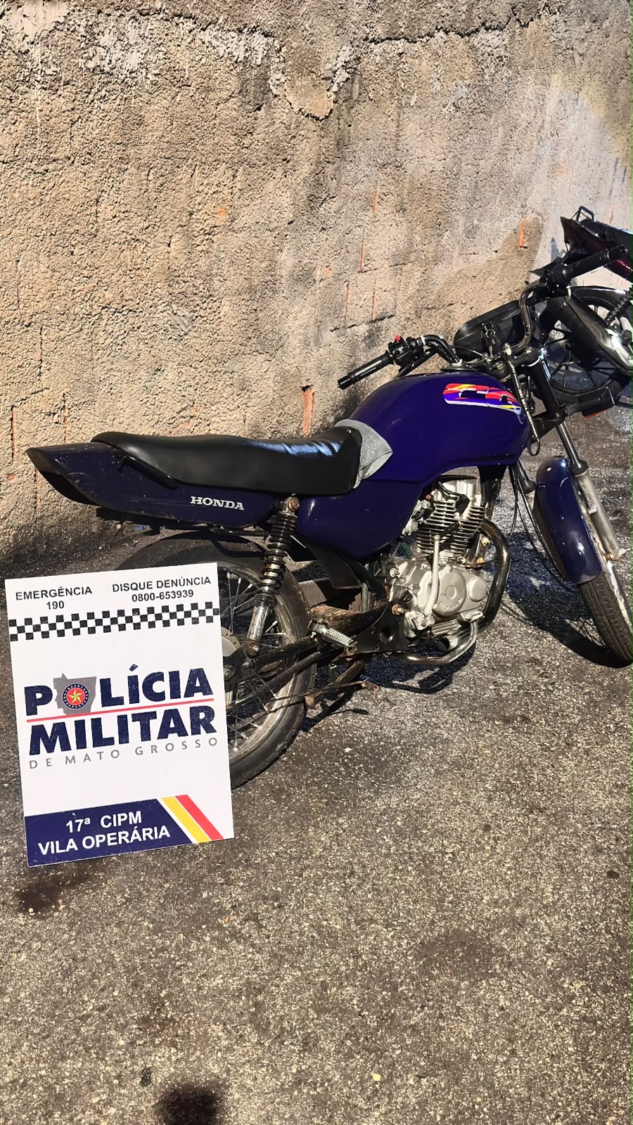 Motociclista sem CNH ignora pedidos de passageira para parar e cai durante fuga da PM em Rondonópolis