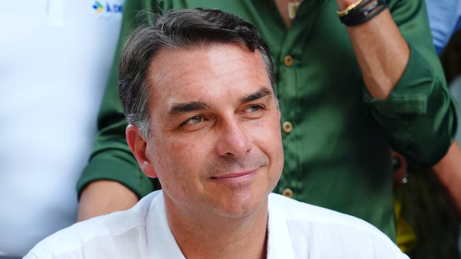 Flávio Bolsonaro vence Lula com 65% dos votos em Rondonópolis, MT
