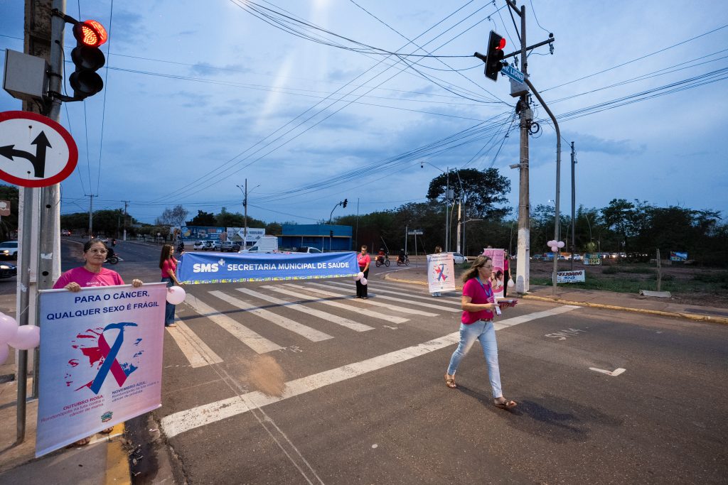 Ação de conscientização sobre câncer feminino ocorre em Rondonópolis, MT