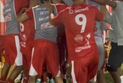 Jogadores do União celebram gol no Luthero Lopes - Foto: Reprodução
