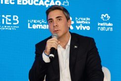 Alan Porto: "Estamos fazendo uma revolução tecnológica na educação pública de Mato Grosso" - Foto por: Assessoria
