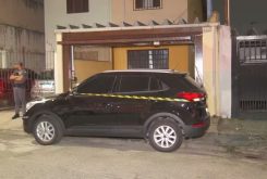Pai, mãe e filha foram assassinados dentro de casa em SP — Foto: Reprodução/TV Globo