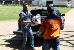 Empresário Marcelo Vilela procurou o Ginásio Aecim Tocantins para fazer a doação de cestas básicas
Crédito - Christiano Antonucci/Secom - MT