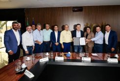 Assinatura do convênio para Regularização Fundiária foi realizado no Palácio Paiaguás
Crédito - Mayke Toscano/Secom-MT