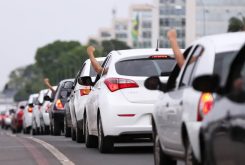 Motoristas de aplicativos saíram às ruas contra o projeto do governo Foto: - Marcelo Camargo/Agência Brasil