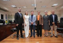Autoridades firmam parceria para facilitar acesso do cidadão à Justiça Eleitoral - Foto: Vanderson Ferraz/ALMT